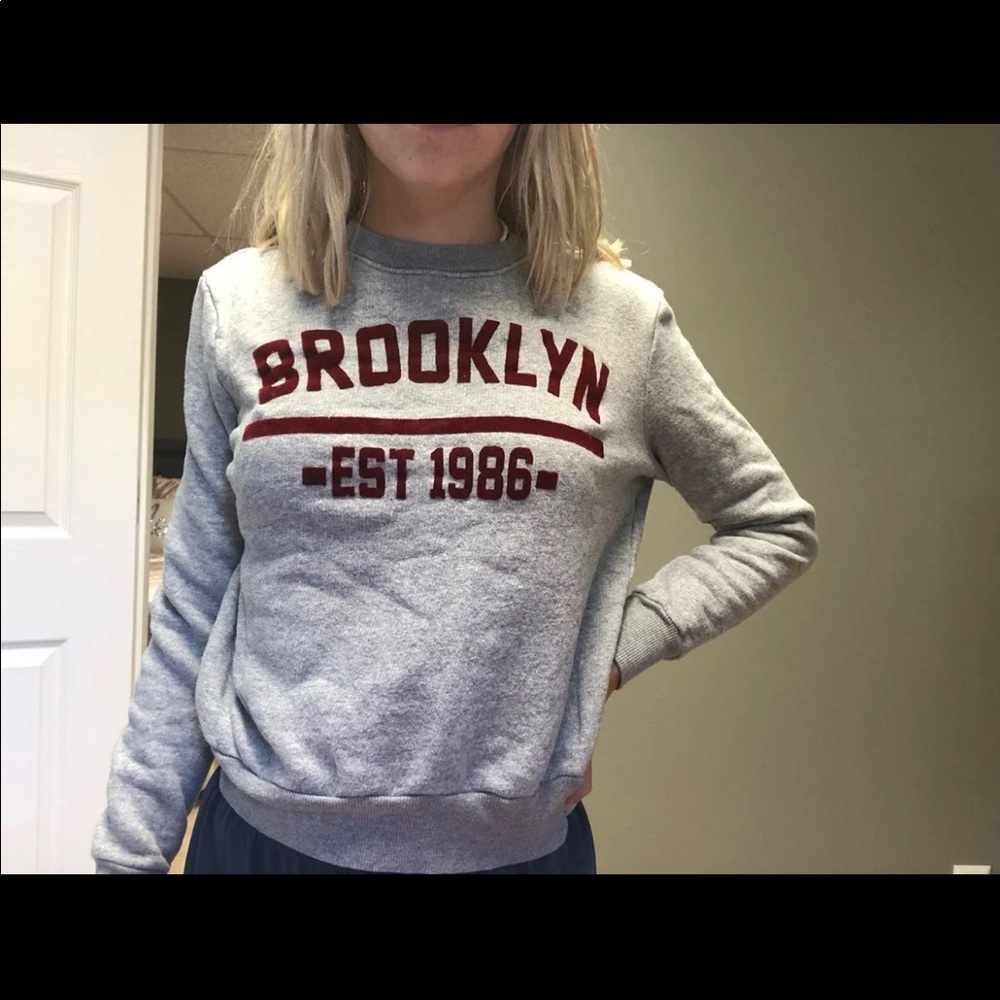Brooklyn gray sweatshirt